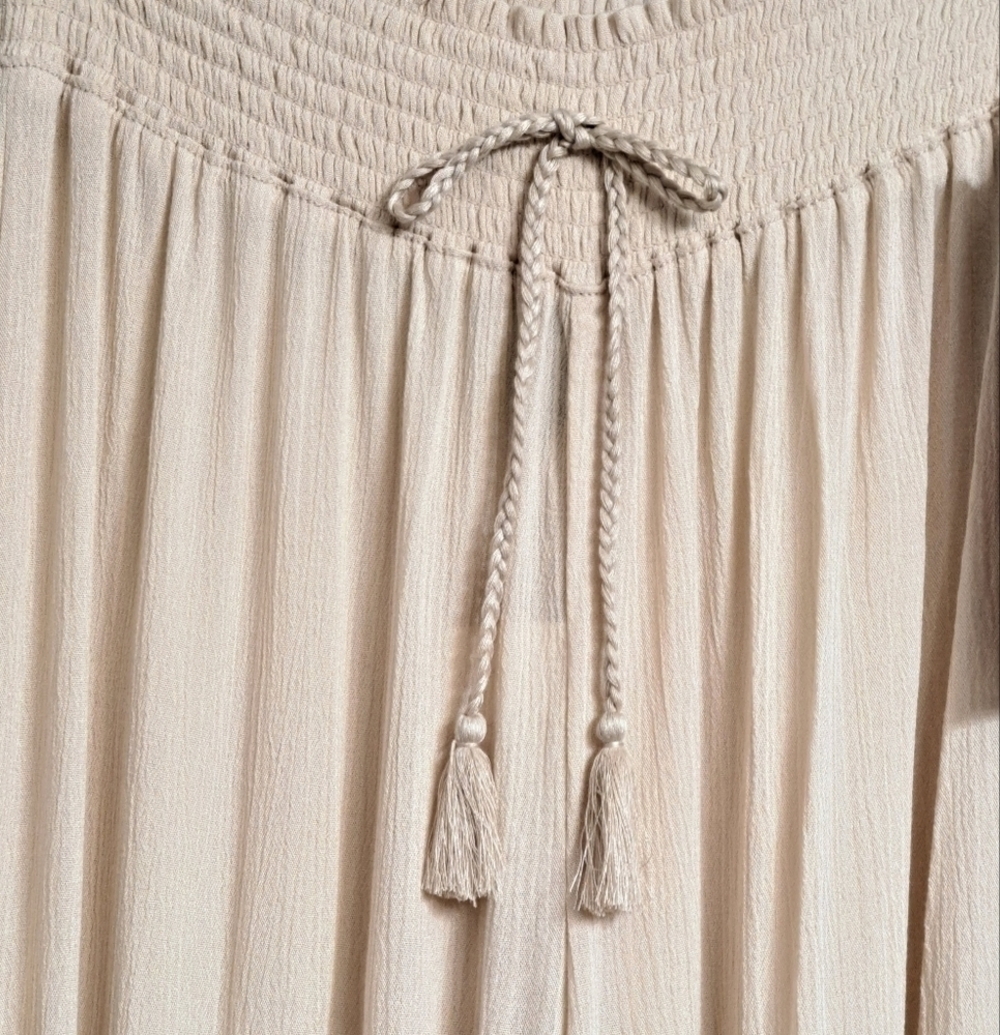 NWT Sound/Style Women's Crop Pants With A Open Ruffle On The Sides  Size M - Picture 4 of 10